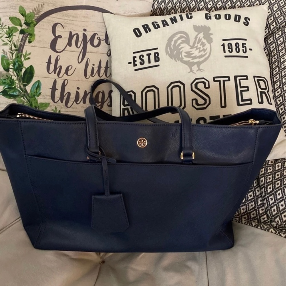 Tory Burch Tote❤️SOLD❤️